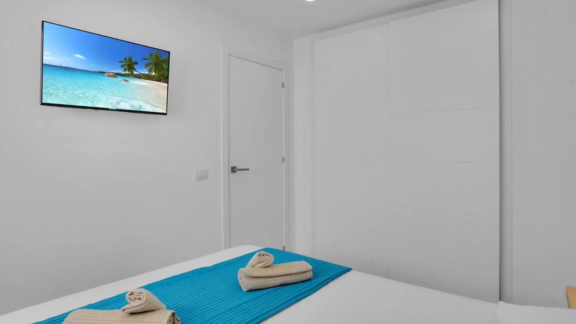 דירות פוארטו דה סנטיאגו The Cliffs Penthouse, Huge Terrace, Bbq, Air Con