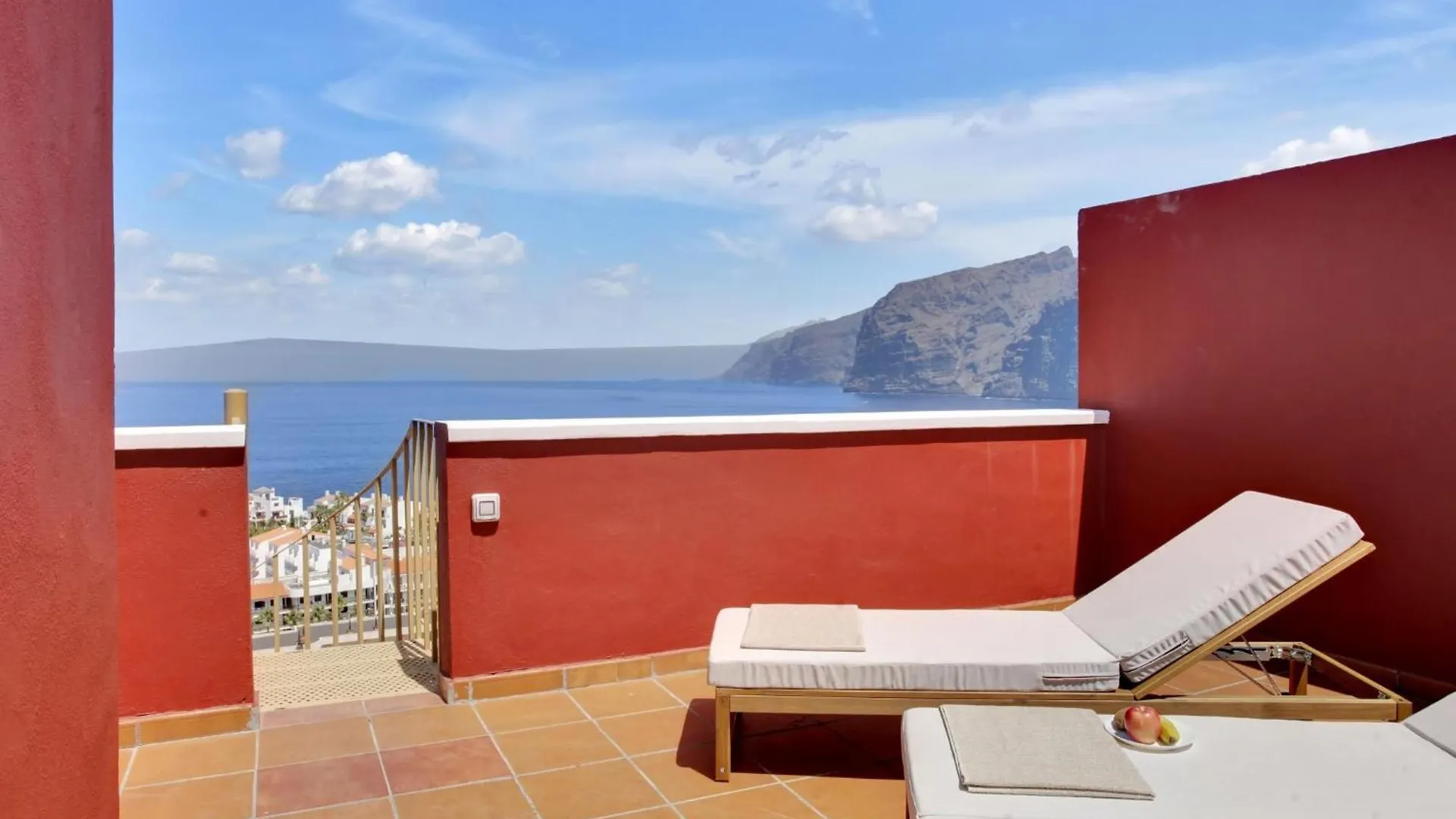 דירות פוארטו דה סנטיאגו The Cliffs Penthouse, Huge Terrace, Bbq, Air Con